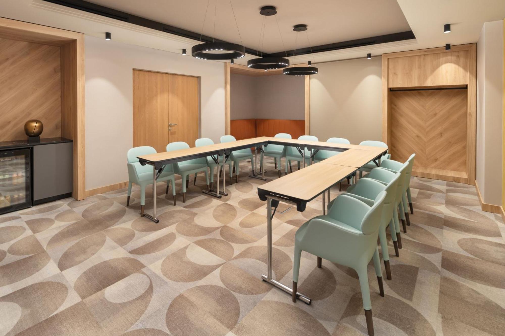 Courtyard By Marriott Cluj - Napoca Downtown Otel Dış mekan fotoğraf