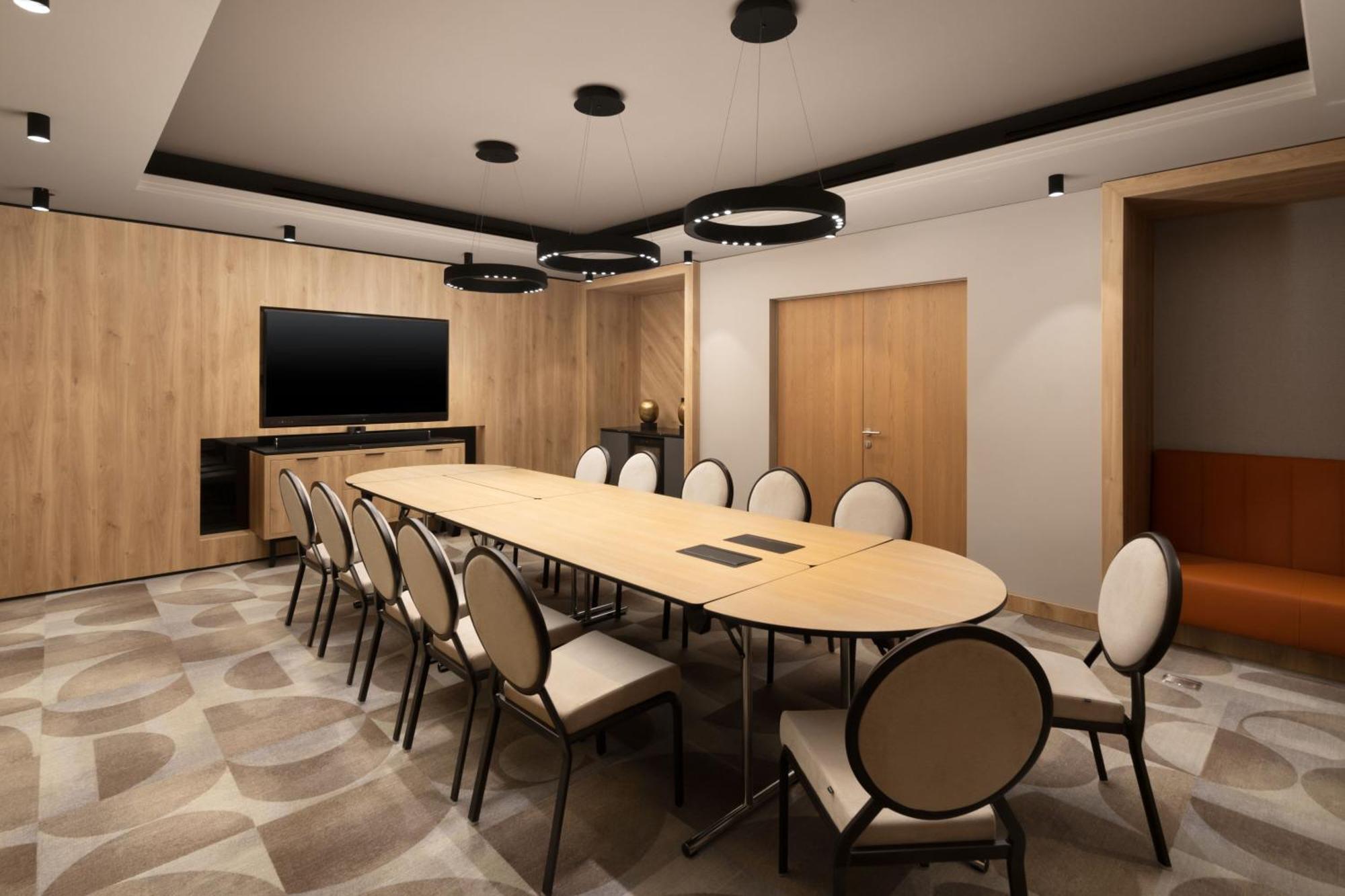 Courtyard By Marriott Cluj - Napoca Downtown Otel Dış mekan fotoğraf