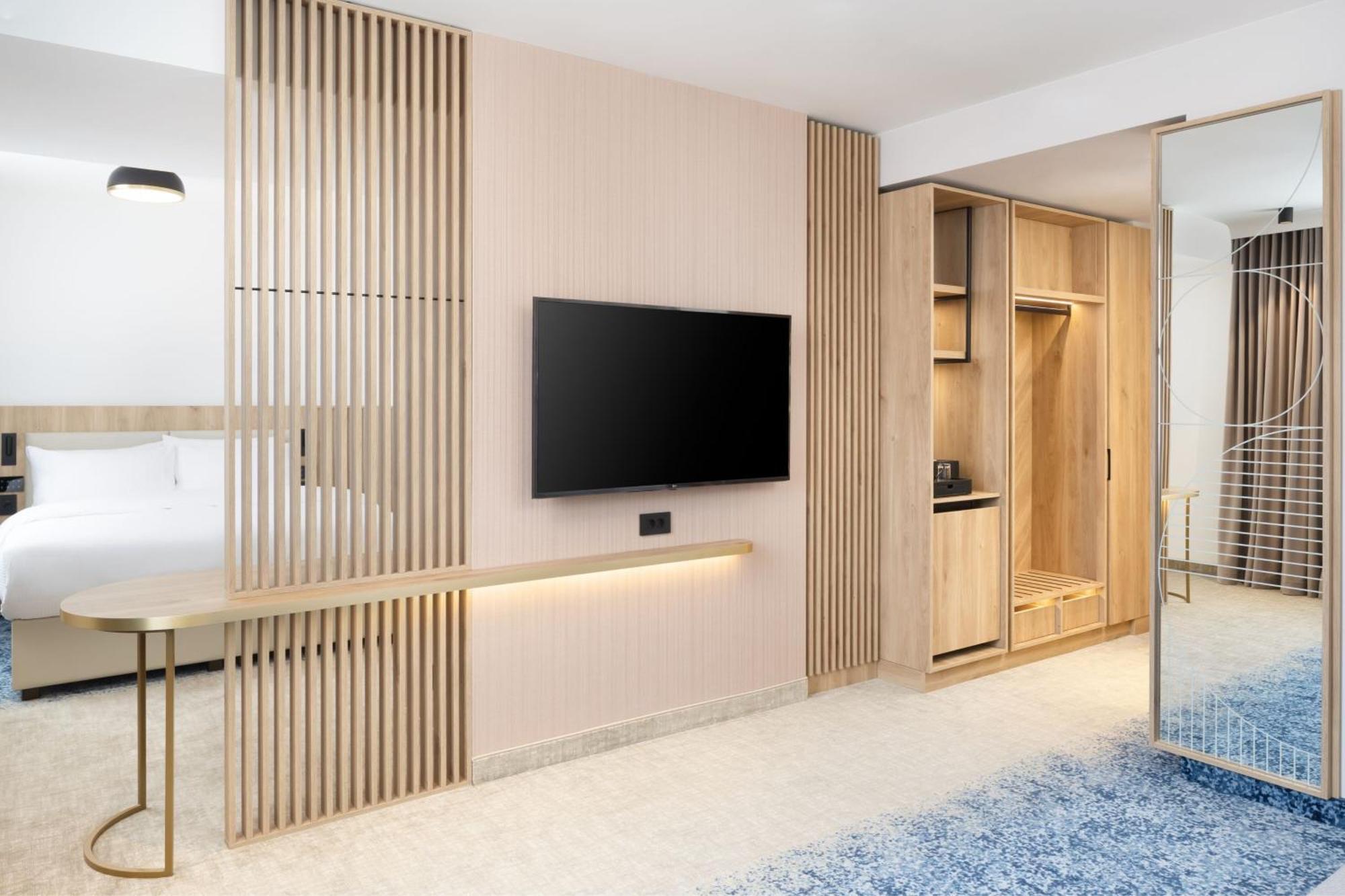 Courtyard By Marriott Cluj - Napoca Downtown Otel Dış mekan fotoğraf