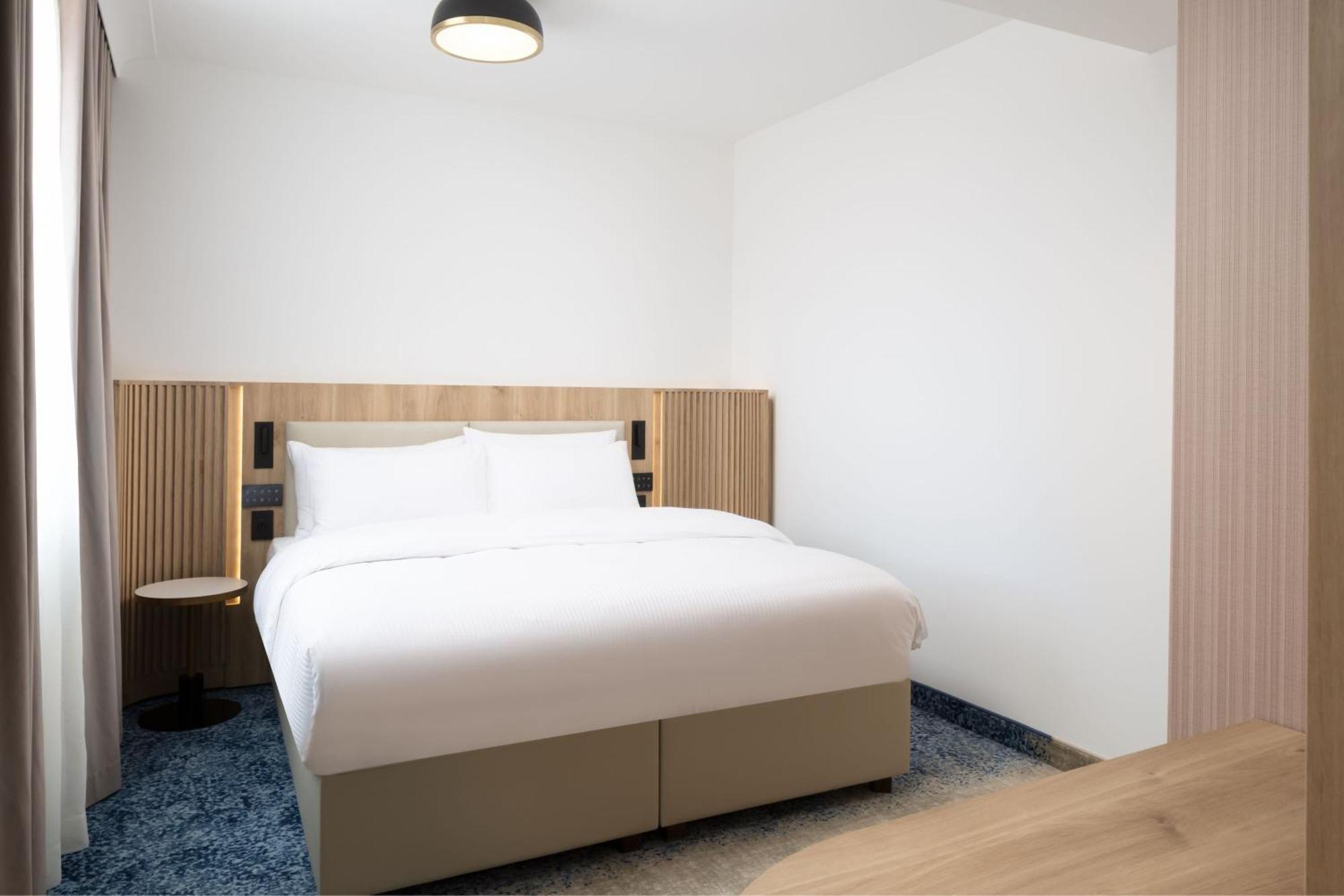 Courtyard By Marriott Cluj - Napoca Downtown Otel Dış mekan fotoğraf