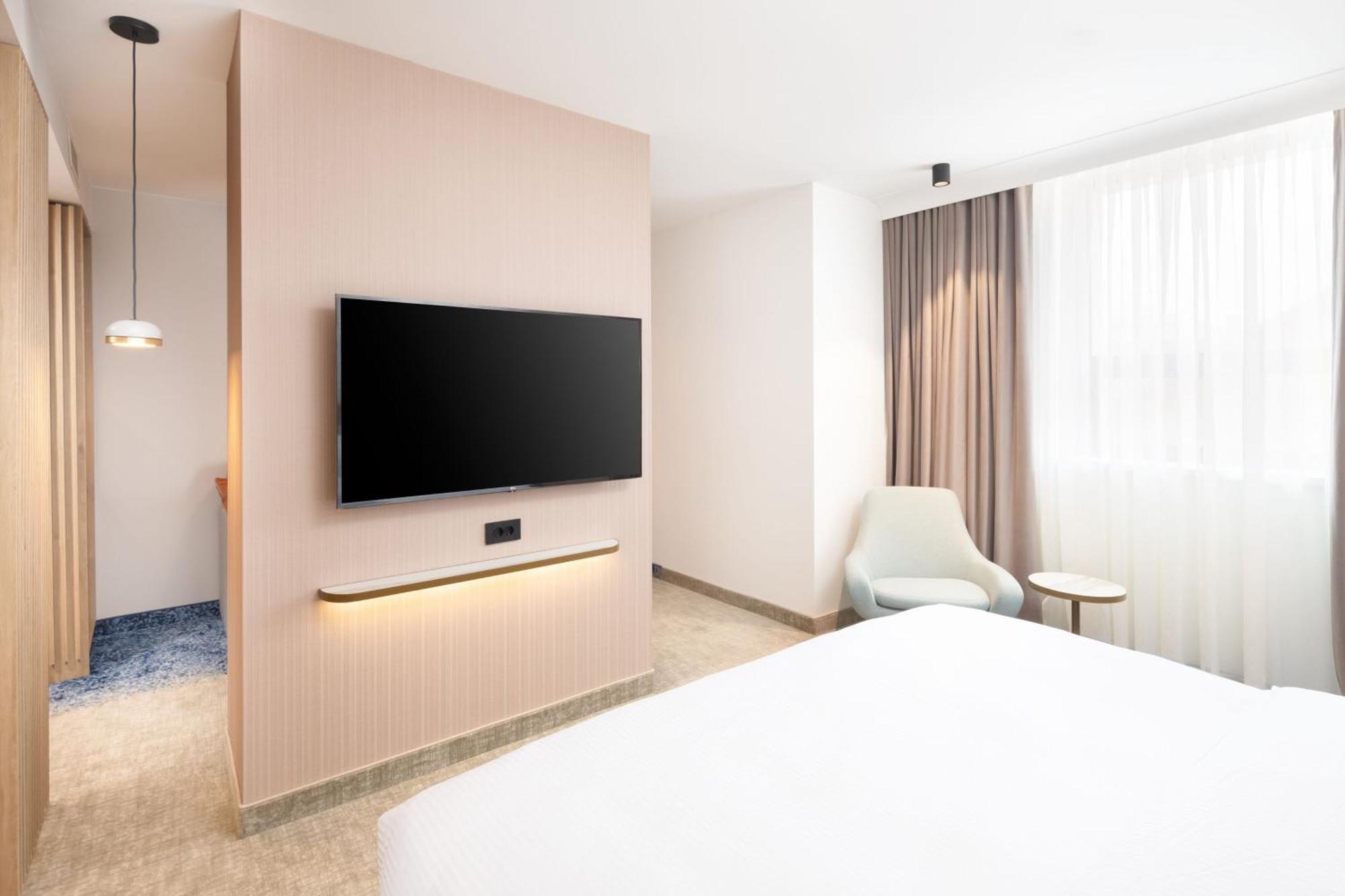 Courtyard By Marriott Cluj - Napoca Downtown Otel Dış mekan fotoğraf