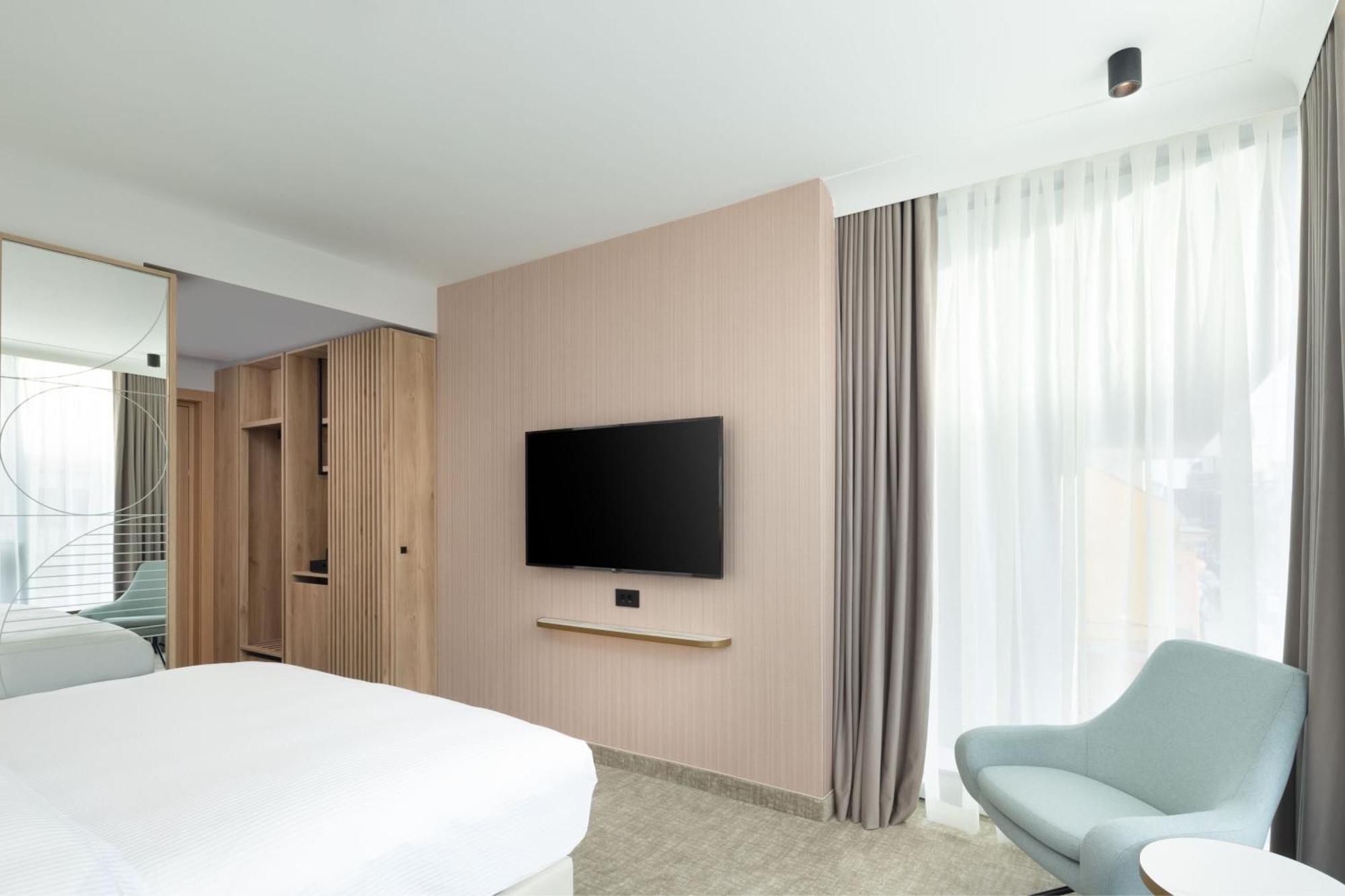 Courtyard By Marriott Cluj - Napoca Downtown Otel Dış mekan fotoğraf