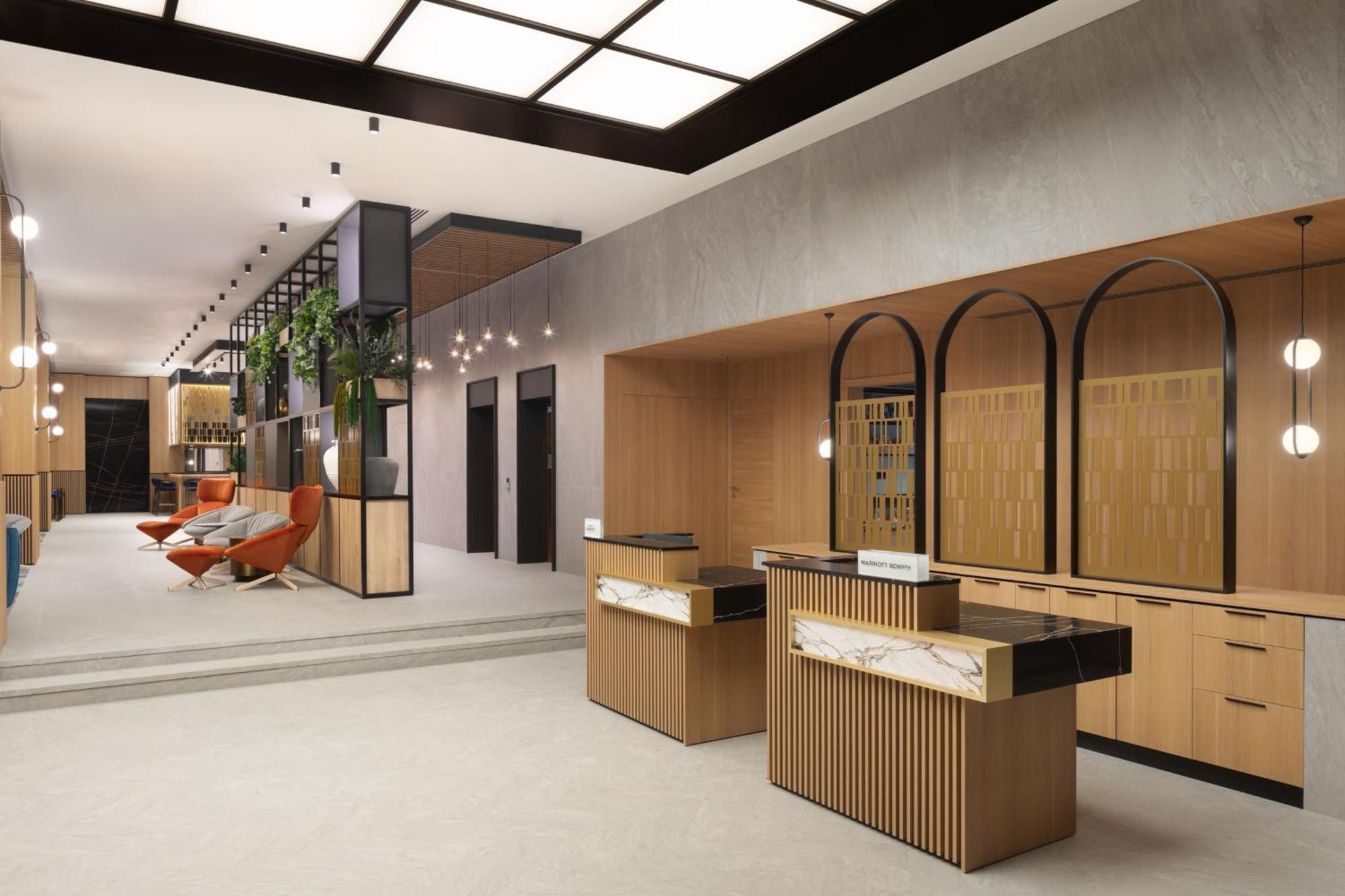 Courtyard By Marriott Cluj - Napoca Downtown Otel Dış mekan fotoğraf