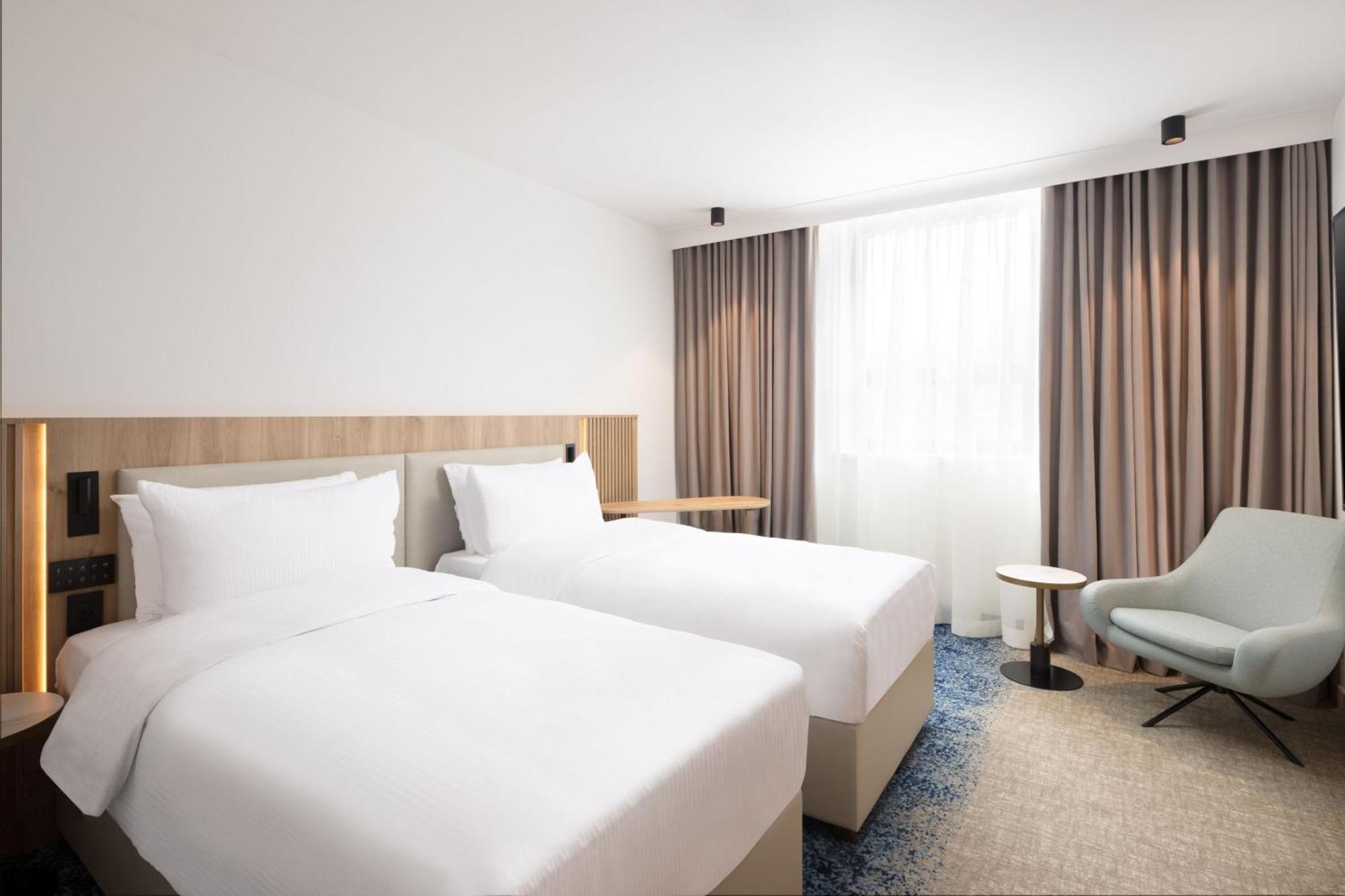 Courtyard By Marriott Cluj - Napoca Downtown Otel Dış mekan fotoğraf