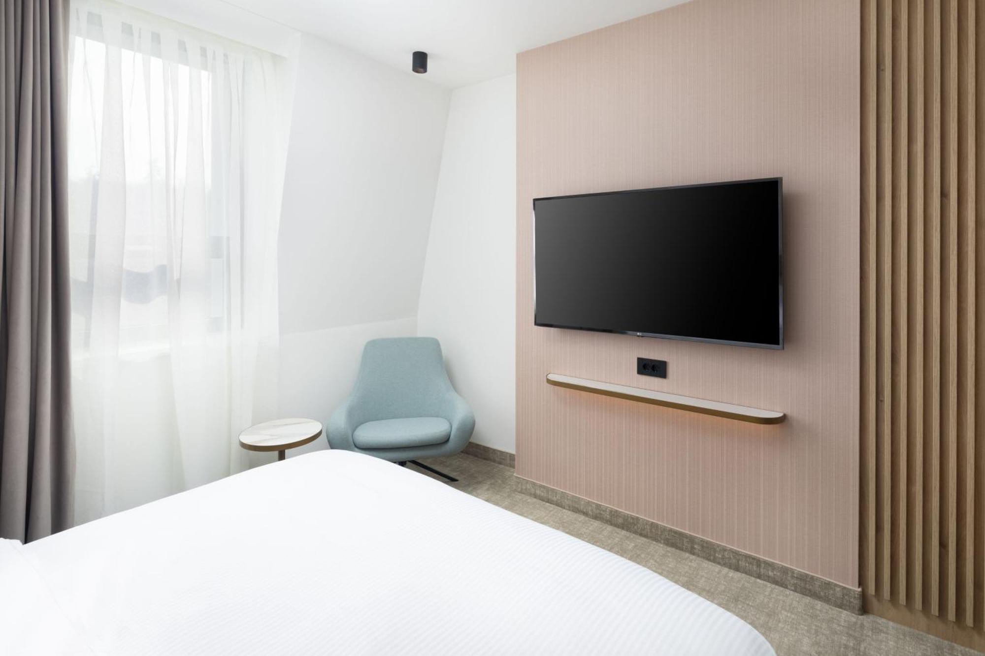 Courtyard By Marriott Cluj - Napoca Downtown Otel Dış mekan fotoğraf